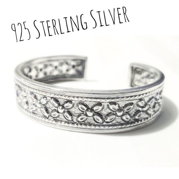925 Sterling Silver Jewelry - Vintage 925 Sterling Silver Flower embossed Art Deco Cuff Bangle 30 gram